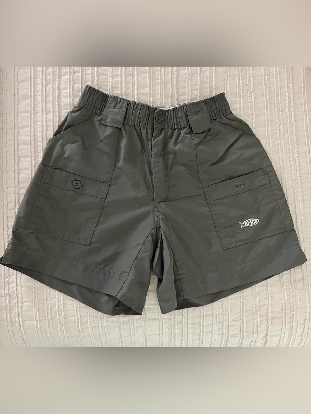 Men’s 30 AFTCO shorts